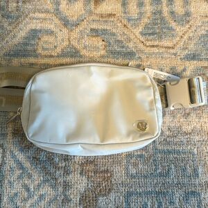 COPY - Brand New limited edition lululemon belt bag!!!